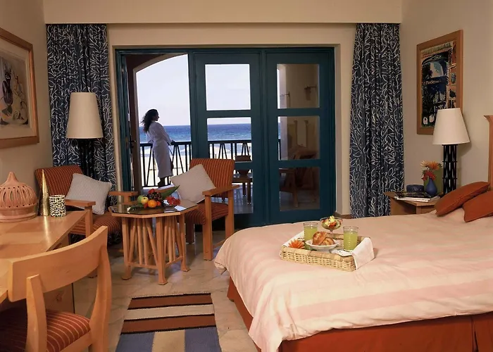 Miramar Heights 5*
